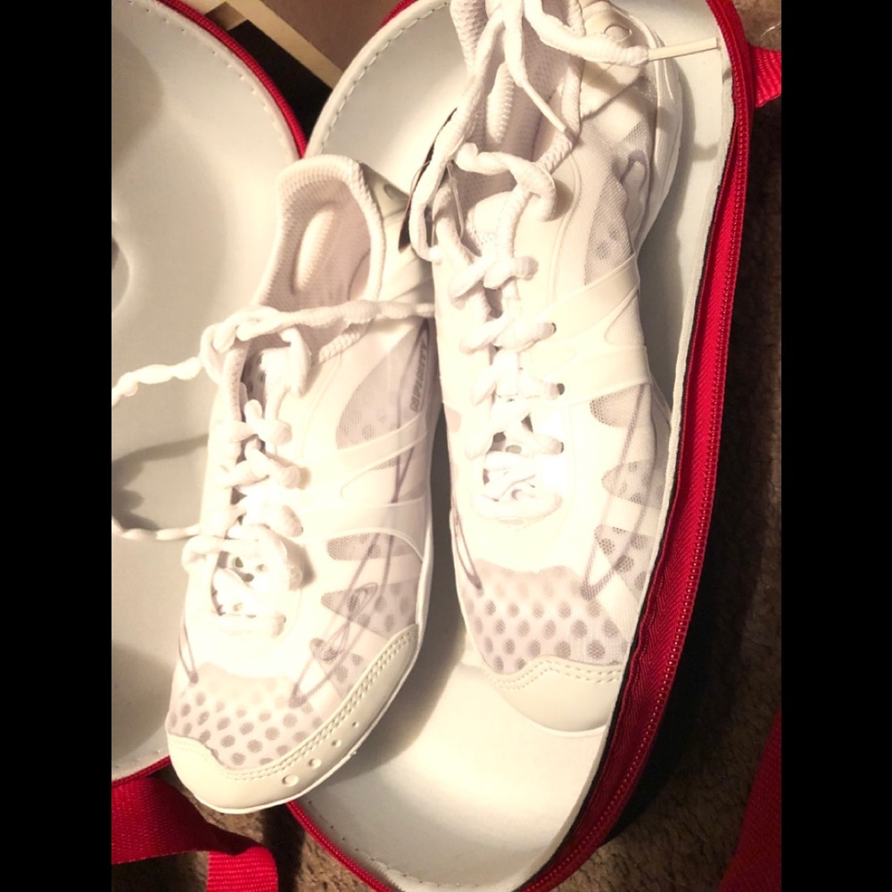 Nfinity Cheer shoes